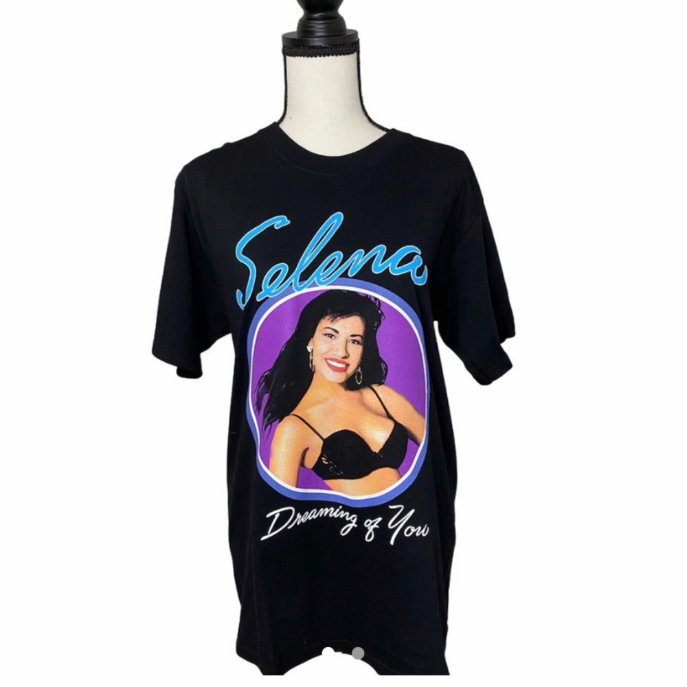 Selena t-shirt
